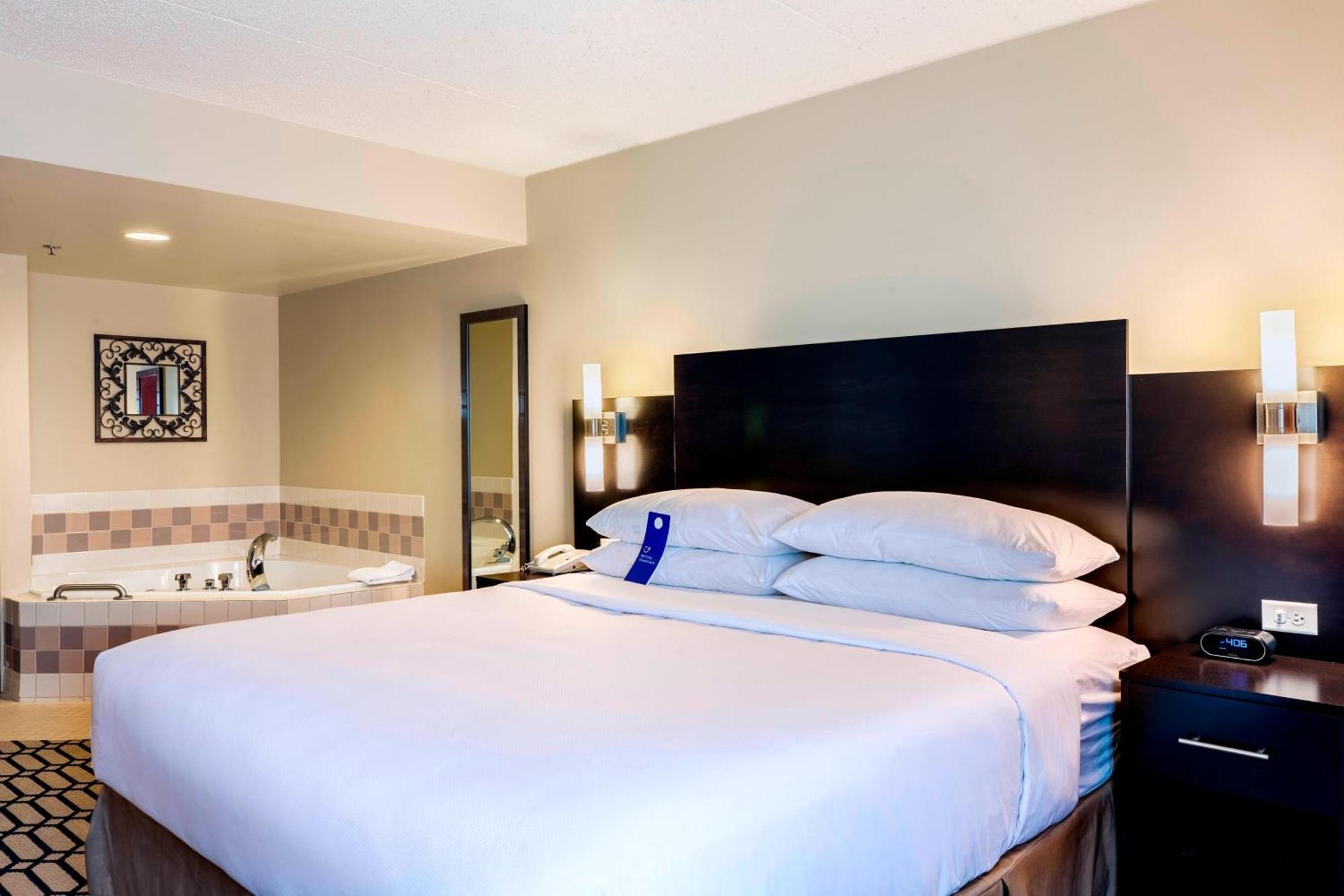 Delta Hotels By Marriott Fargo Exterior foto